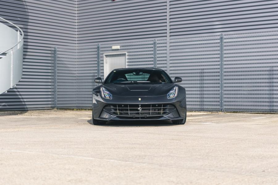  Ferrari F12berlinetta 2014 года  (UK) (фото 271 из 276)